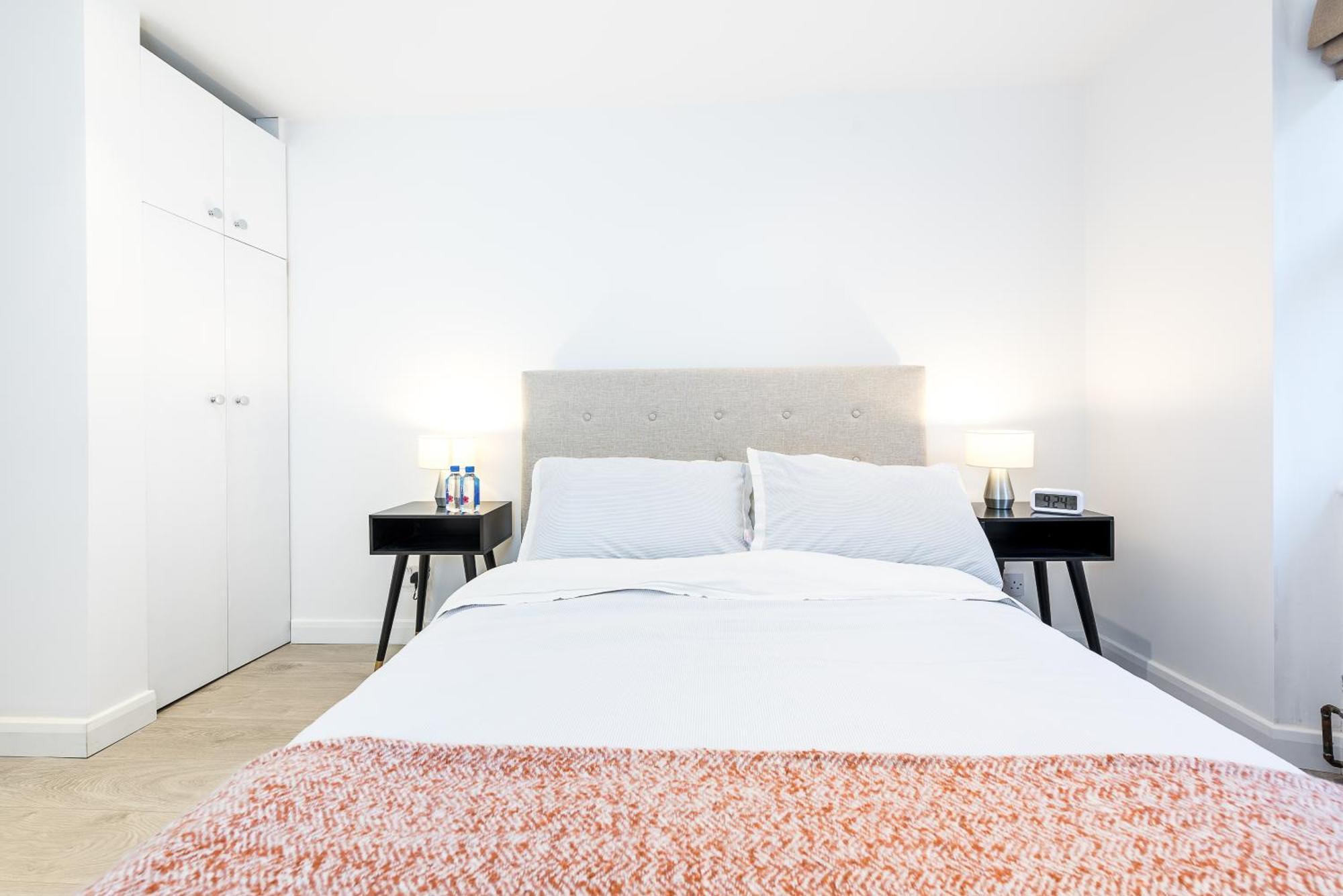 Апартаменты Casa Italia Near Kings Road In Chelsea With Wifi & Washing Machine Лондон Экстерьер фото