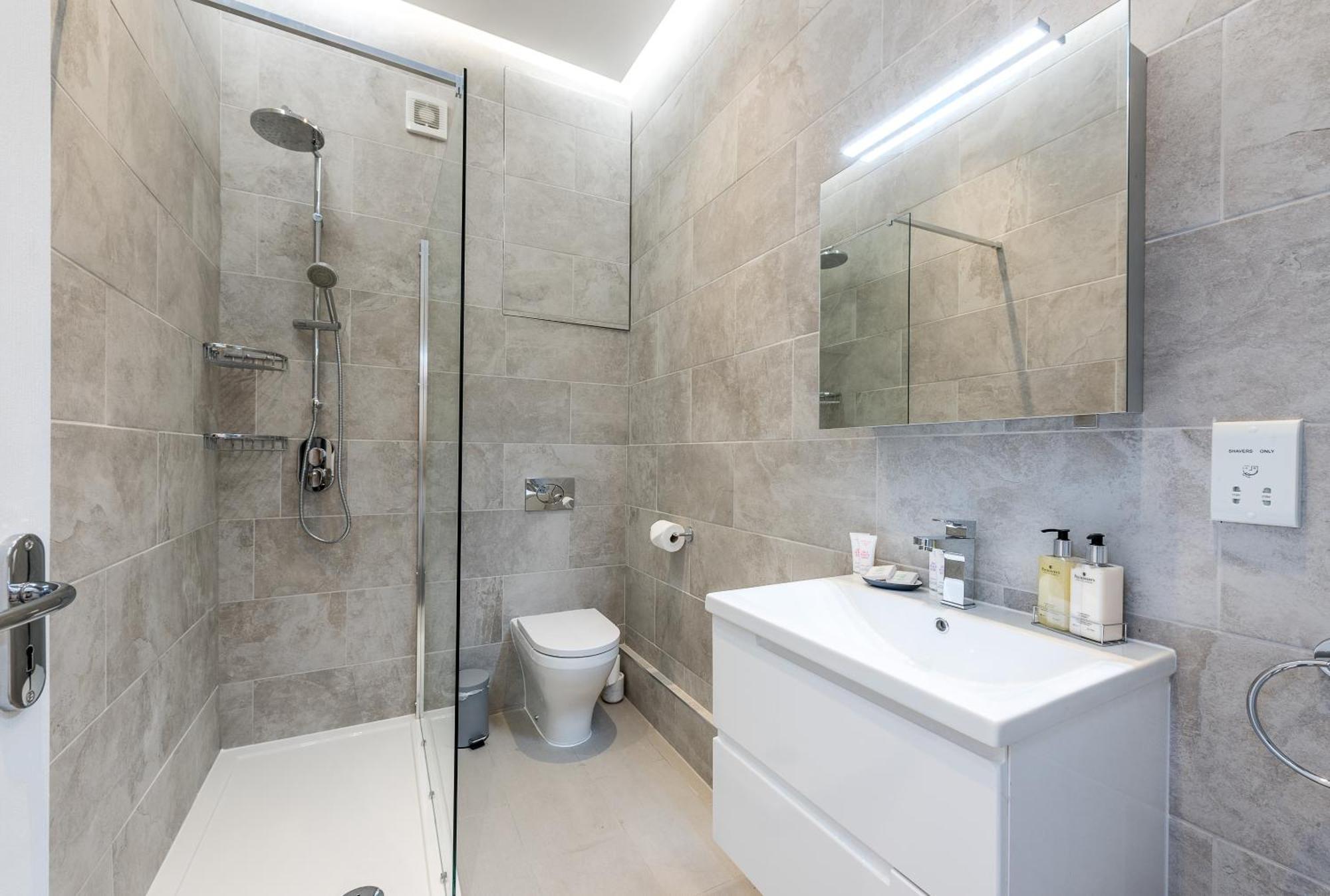 Апартаменты Casa Italia Near Kings Road In Chelsea With Wifi & Washing Machine Лондон Экстерьер фото